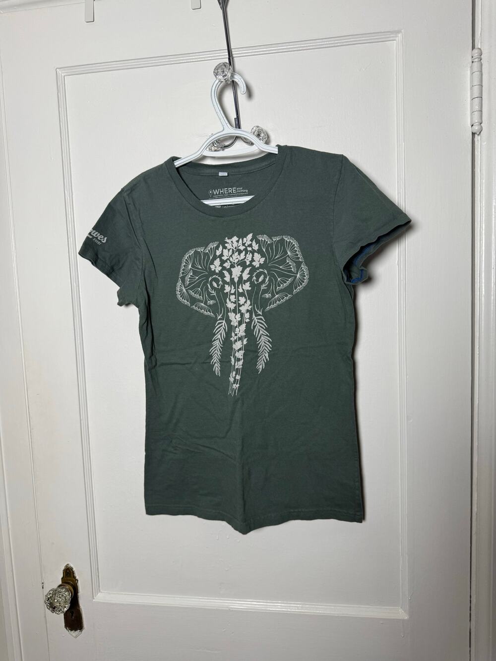Lowes Foods Sustainable Green Elephant Graphic Tee S Botanical Naturecore